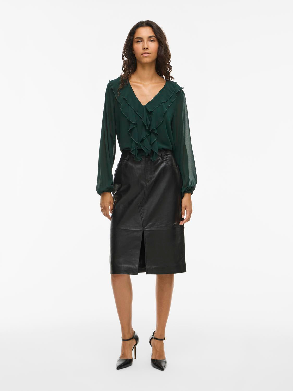 model_shot-front_full